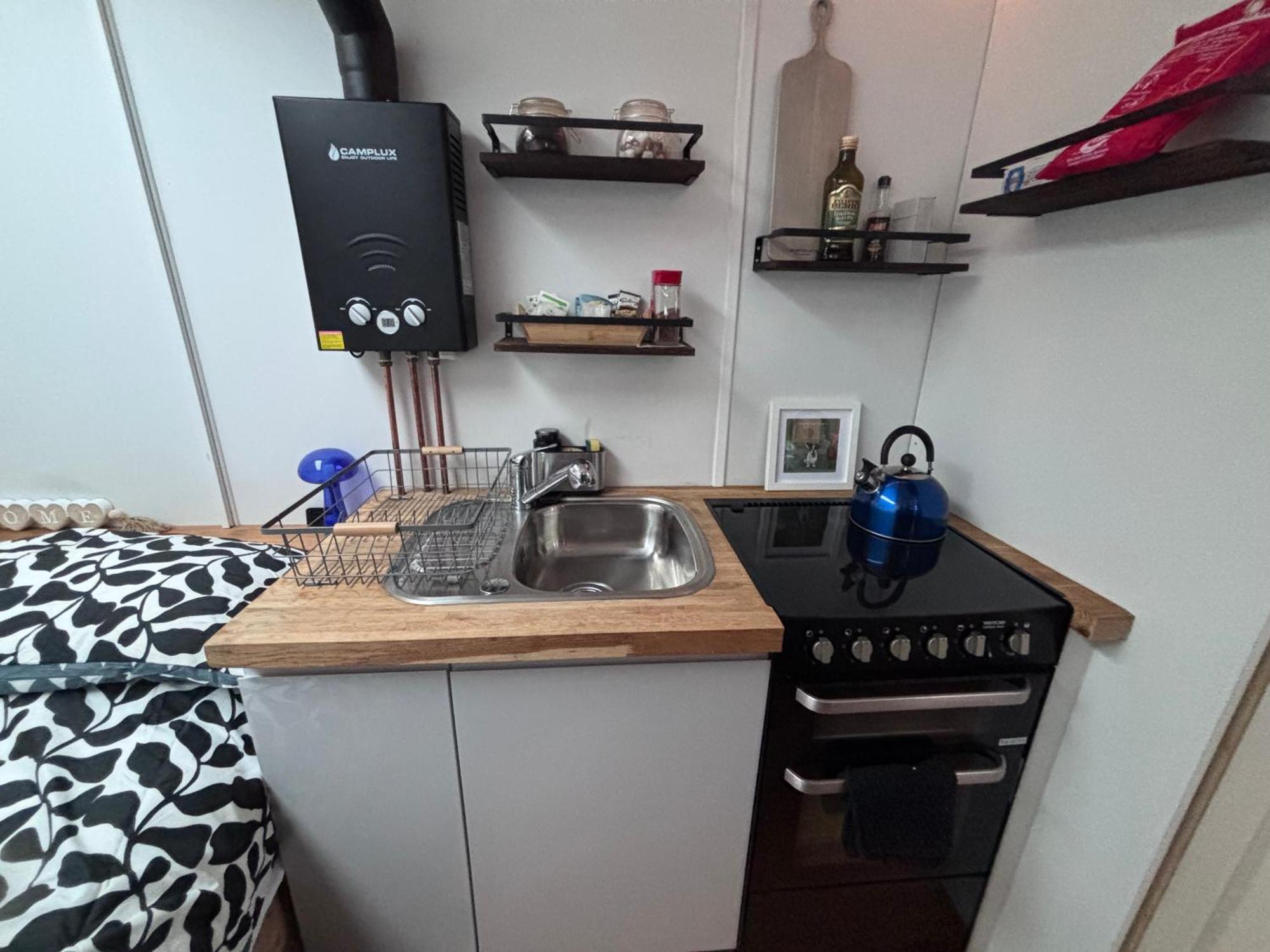 Quex Livery Glamping Birchington-on-Sea Exterior photo
